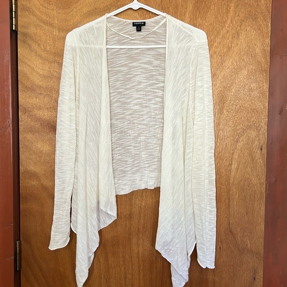Torrid  Off White Open Front Cardigan Sweater Size 1 Lightweight Long Sleeve